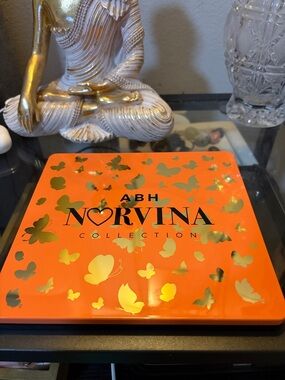 ABH Norvina Eyeshadow Palette - Orange with Gold Accents